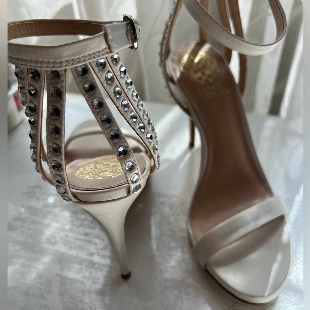 Vince Camuto white sandals